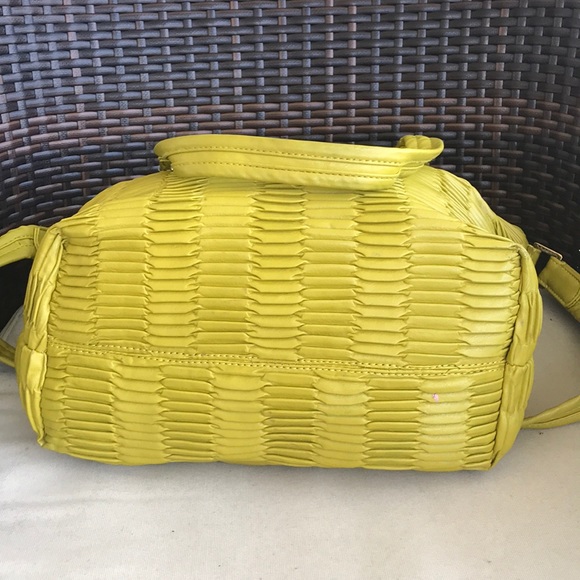 R & J Neon Green Shoulder Bag - Picture 4 of 14